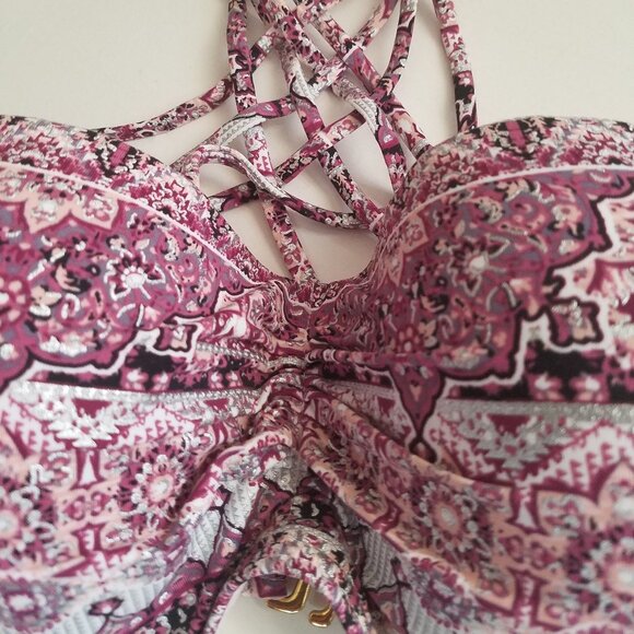 Ambrielle crisscross bathing suit top padded D 30" - Picture 3 of 3